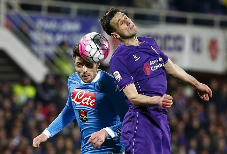 Testa a testa Fiorentina-Napoli. Al Franchi va in scena una partita intensa e spettacolare: 1-1 il risultato finale. Ma quante emozioni! Reuters